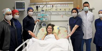 5’inci katta düştü, yaşamam tutundu