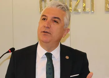 CHP milletvekili Teoman Acar partisinden istifa etti