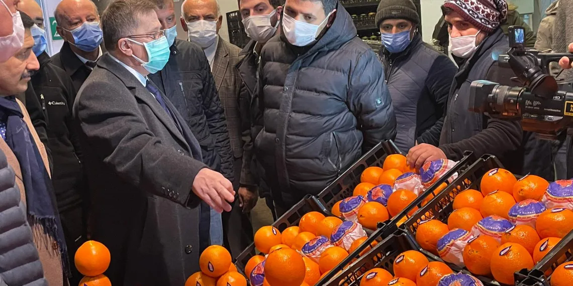 İYİ Partili Türkkan Bursa’da esnaf ziyaretinde