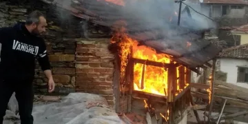 101 yaşında evde çıkan yangın öldü