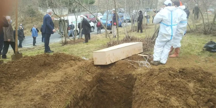 Almanya’dan Türkiye’ye getirilen 2 cenaze karıştı