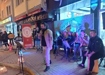 Gürsu’da pandemi akşamları konserlerle renkleniyor