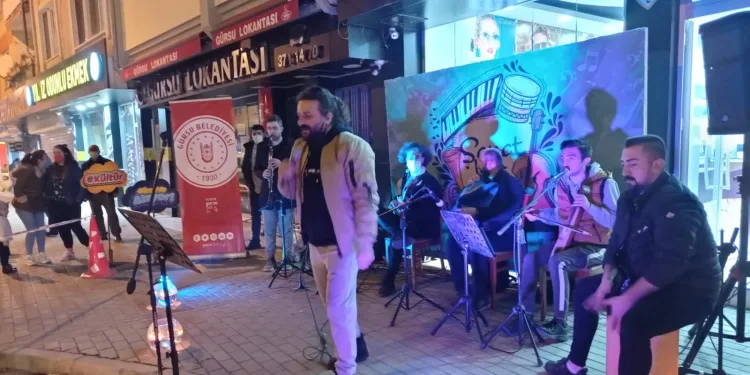 Gürsu’da pandemi akşamları konserlerle renkleniyor