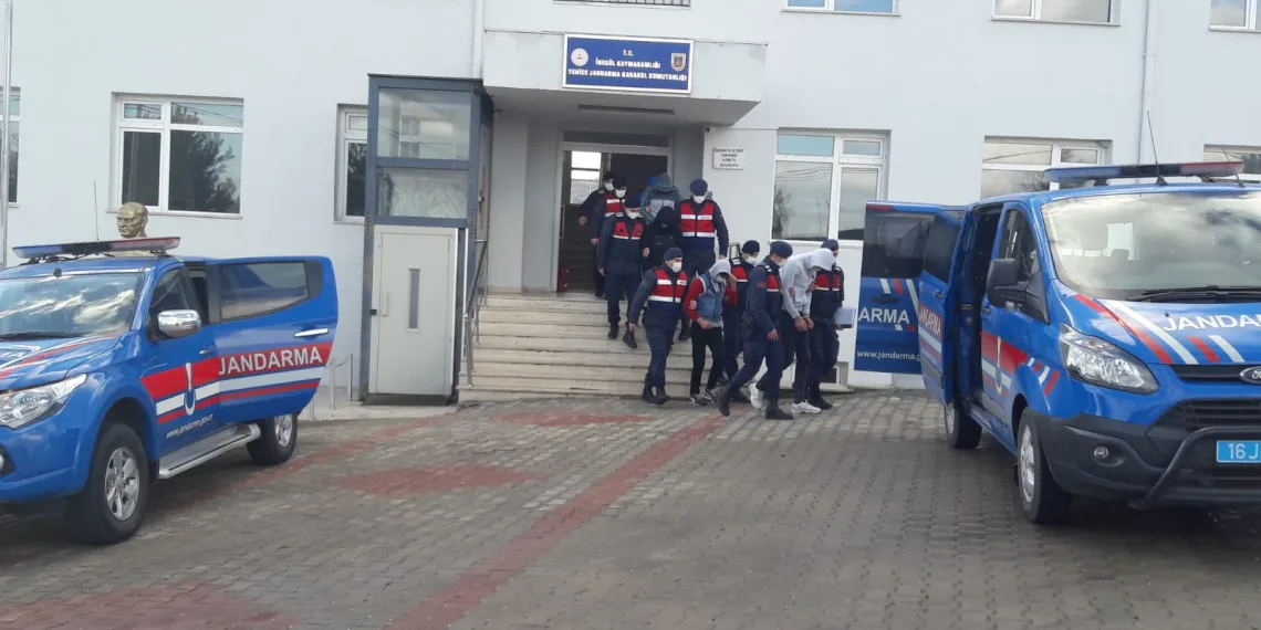 142 saatlik kamera görüntüleri incelenerek yakalandılar