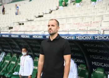 Bursaspor TD Mustafa Er  “Bursaspor’da Vakıfköy olduğu sürece eksik oyuncu olmaz”