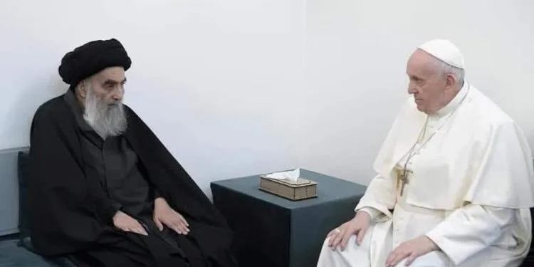 Papa, Irak’ta Şii liderle bir araya geldi
