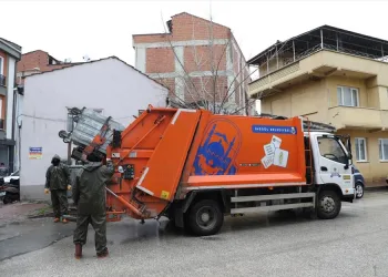 İnegöl’de dakikada 40 kilo çöp toplanıyor