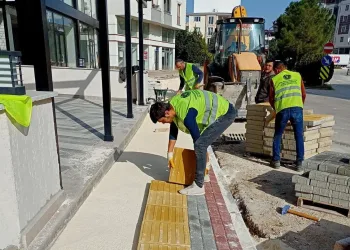 Bursa Orhangazi’de kaldırım çalışması