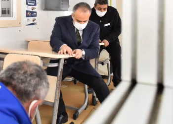 ‘Gezici Deprem Simülasyon Eğitim Tırı’ Bursa’da