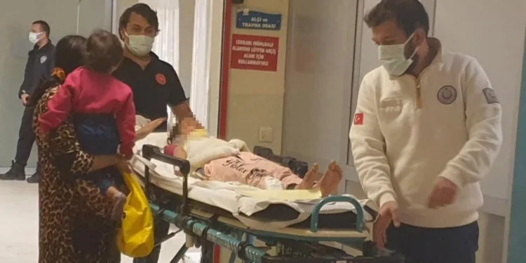 Bursa’da, oyun oynarken kardeşini kolonya döküp yaktı