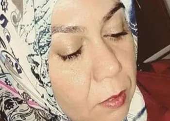 Boşandığı eşini sokak ortasında öldürdü