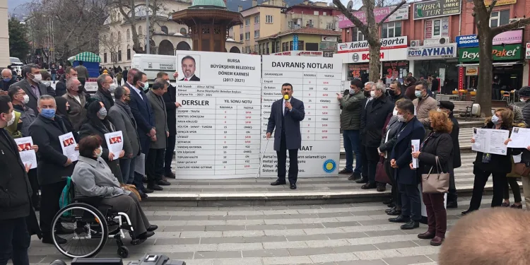 İYİ Parti’nin dağıttığı karnede Alinur Aktaş sınıfta kaldı