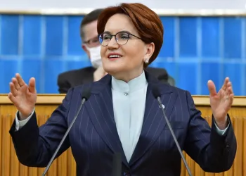 “Kadınların yaşadığı sorunlar siyasetin merkezindedir”