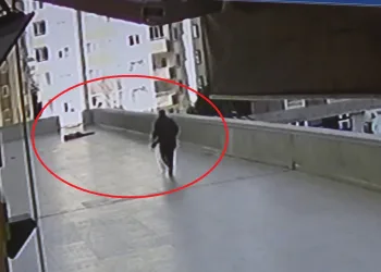 21 katlı apartmanın 12’nci katından düştü