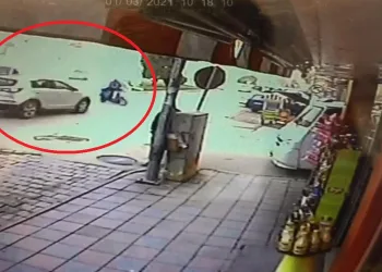 Müşterisine tüp götürürken kaza geçirdi