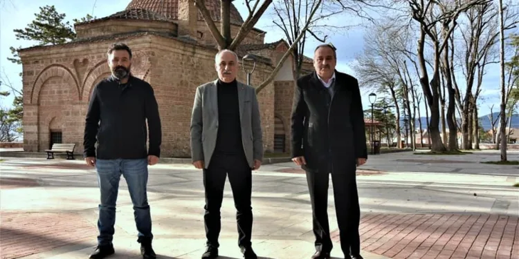 Bursa Yenişehir’in en eski parkı yenilendi
