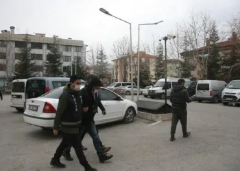 Çiğ köfte acılı diyerek saldırmıştı! Kardeşiyle birlikte tutuklandı
