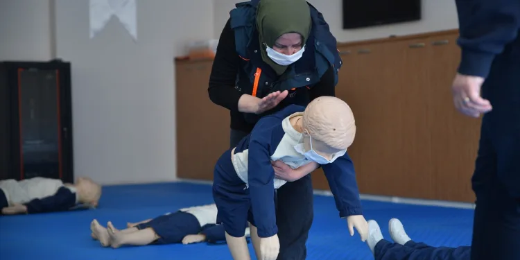Büyükşehir personeline afet eğitimi