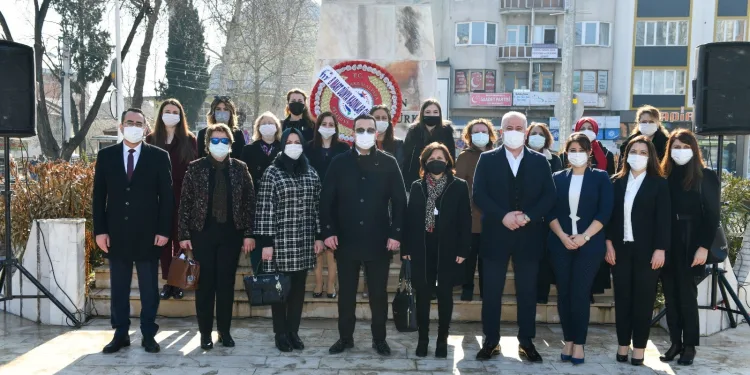 Bursa Mustafakemalpaşa’da 8 Mart Dünya Kadınlar Günü kutlandı