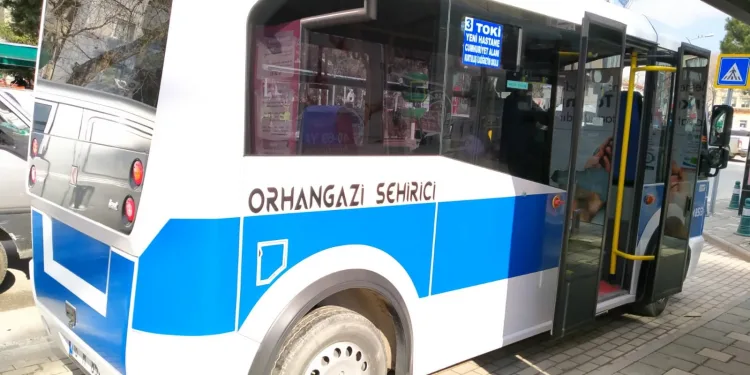 Bursa Orhangazi’de minibüsçüler pandemiye direndi