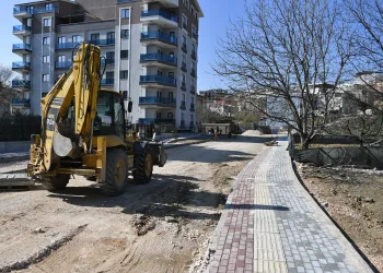 Osmangazi’de cadde ve sokaklar yenileniyor