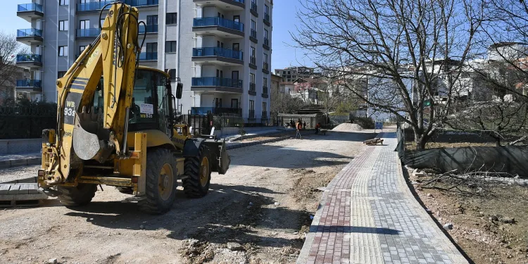 Osmangazi’de cadde ve sokaklar yenileniyor