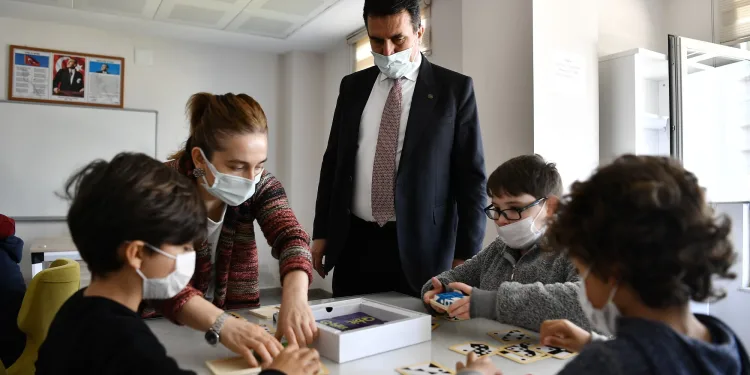 Bilgi Evlerinde kontrollü normalleşme dönemi