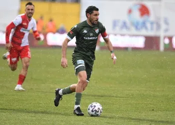 Bursaspor’da Özer Hurmacı’nın eli kırıldı
