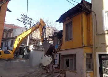Osmangazi’de metruk binalara karşı mücadele