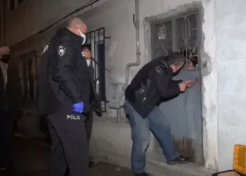 Bursa’da polis ekipleri evde cansız bedeniyle karşılaştı