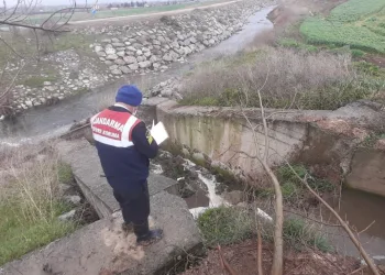 Atık suyunu dereye atan çiftliğe 290 bin lira ceza