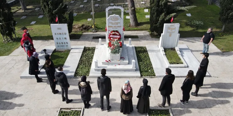 Bursa Yıldırım’dan Mehmet Akif Ersoy’a vefa