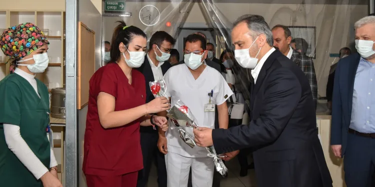 Bursa’da doktorlara bayram ziyareti