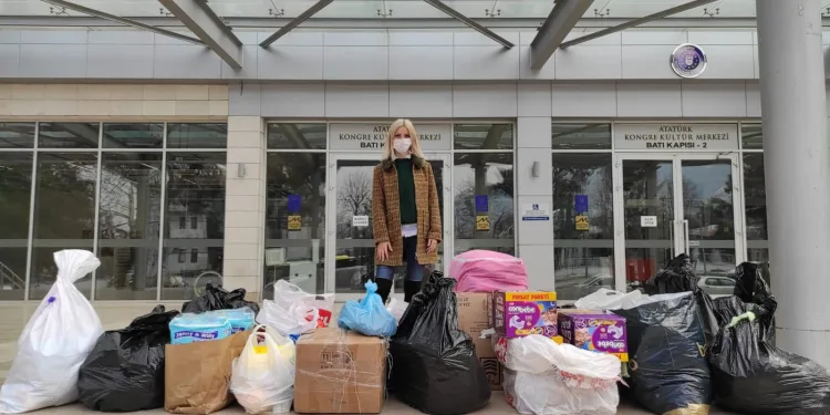 Bursa’da parmaklıklar ardında minik kalpler unutulmadı