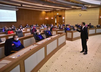 Belediye personeline protokol eğitimi