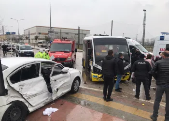 Bursa’da kaza: Orman bölge müdürü hafif, eşi ağır yaralı