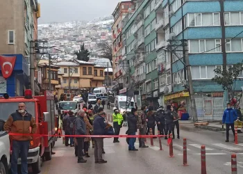 Bursa’da toprak kayması! 60 daire boşaltıldı