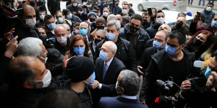 CHP liderine Bursa’da tepki: Muhtar bile olamayacaksınız
