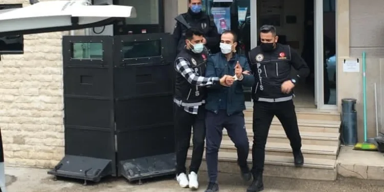 Bursa’da evine yapılan baskında tutuklandı