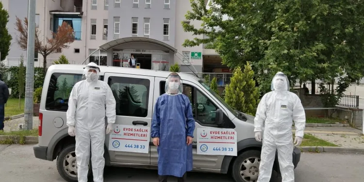 Bursa’da evde sağlık hizmetleri sürüyor