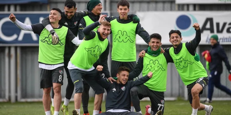 Bursaspor’da Altay maçı öncesi moraller yüksek