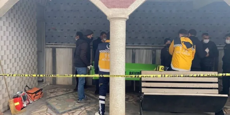 Bursa’da cami tuvaletinde kanlar içinde ceset bulundu