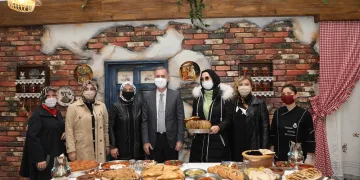 Ünlü fenomen Bursa İnegöl’ün lezzetlerini tattı