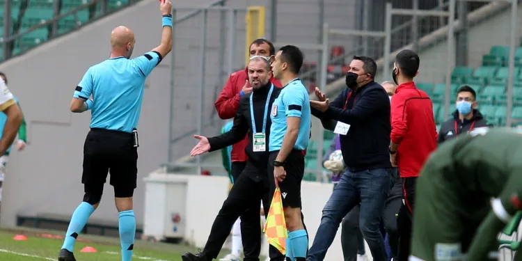 PFDK, Bursaspor Teknik Direktörü Mustafa Er’e 3 maç ceza verdi