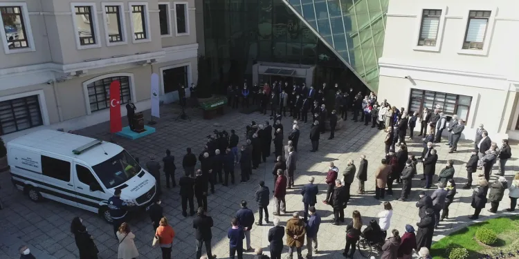 Osmangazi’nin kurucu başkanına veda