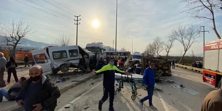 Bursa’da katliam gibi kaza! Çok sayıda ölü