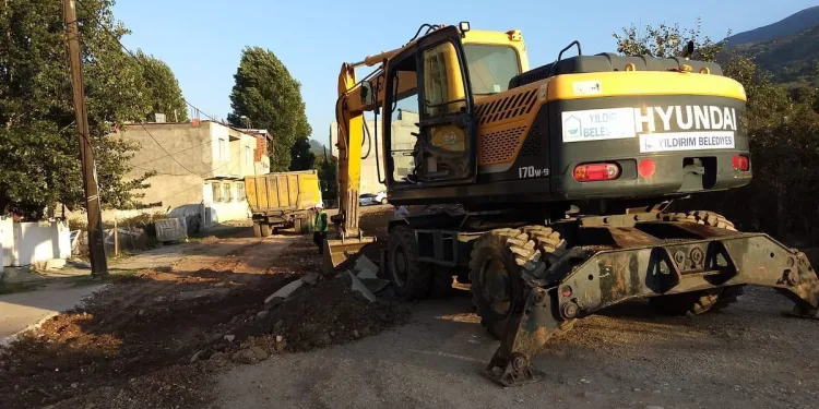 Bursa Yıldırım Belediyesi’nden yol hamlesi