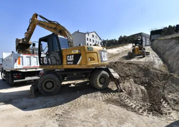 Yunuseli’de Çamlık ve Çınar Caddesi birbirine bağlandı