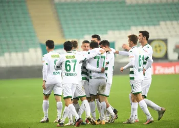 Bursaspor’da bu sezon 14 oyuncu, ilk kez A Takım’da forma giydi