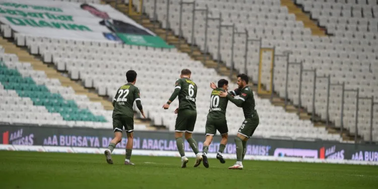 Bursaspor’da seyirci kararı beklentisi